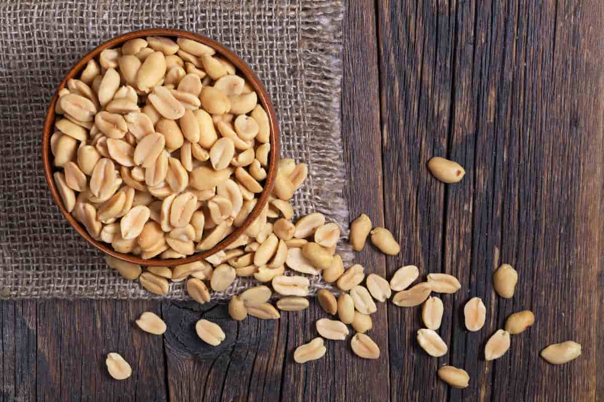  Roasted Peanut Per Kg; Fiber Oil Phosphorus Source Vitamins (B E) 